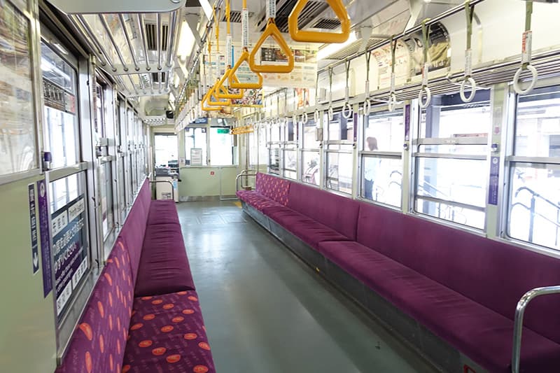 嵐電の車内