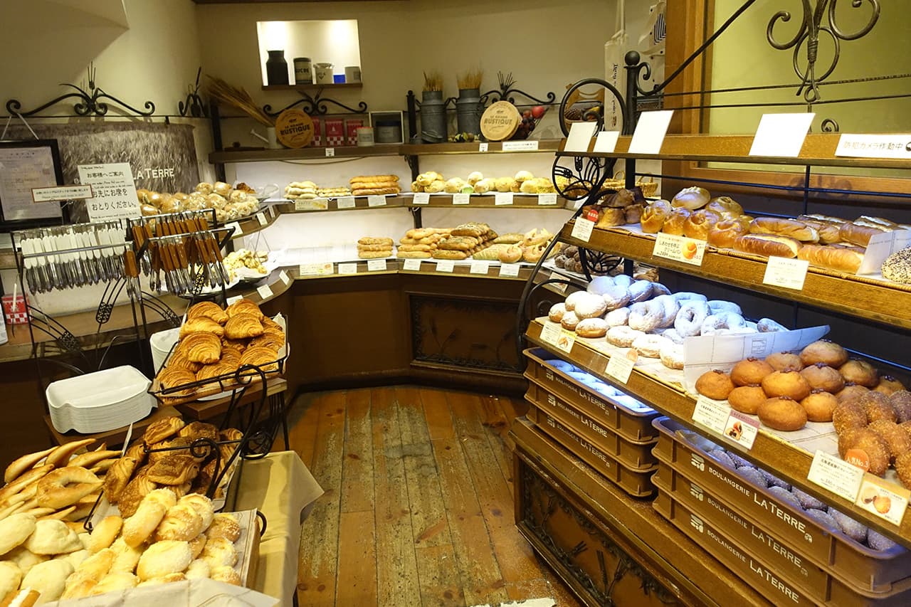 ラ・テール グランスタ東京の店内