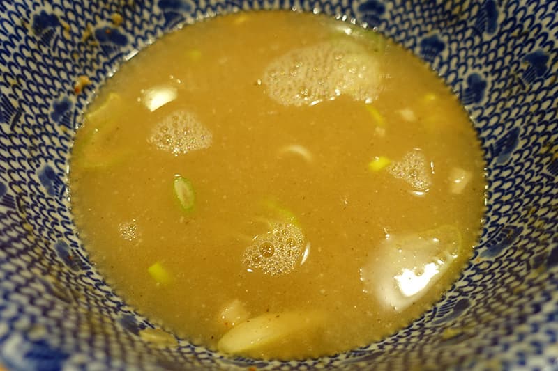 六厘舎の特製つけめんのスープ割り