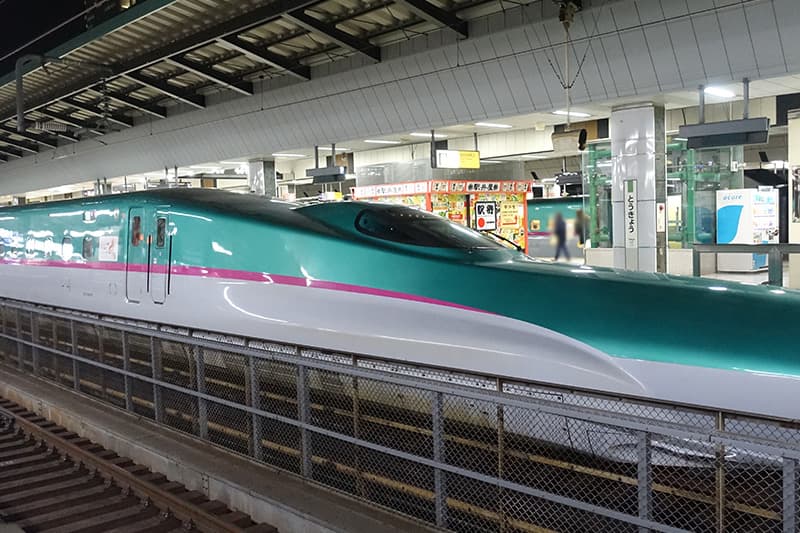 新幹線 はやぶさ