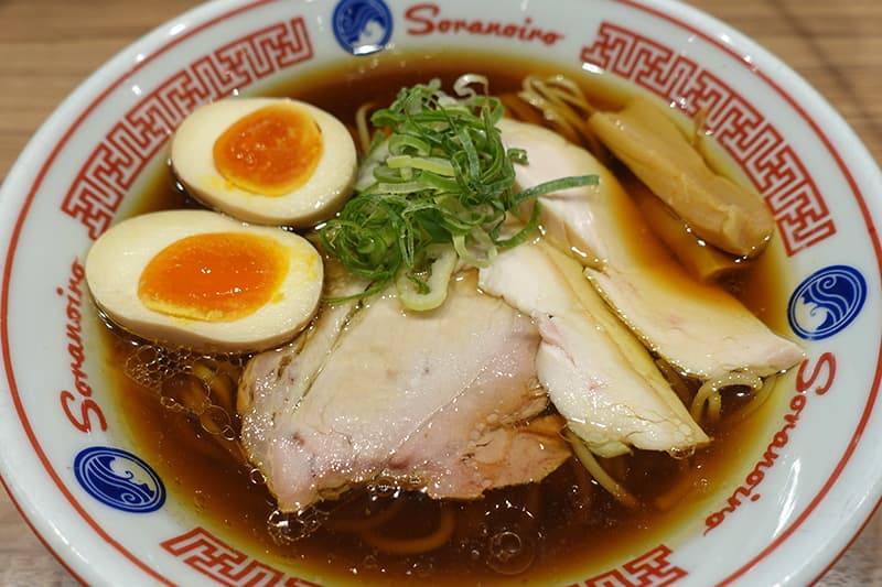 そらのいろNIPPONの味玉醤油らーめん