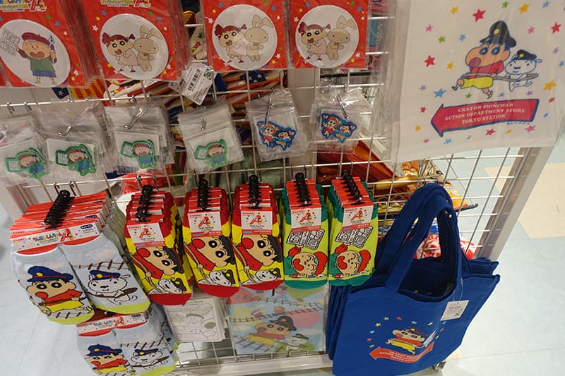 クレヨンしんちゃん アクションデパート東京駅店の限定グッズ