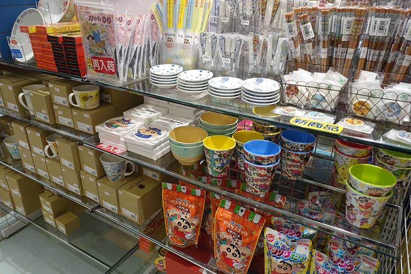 クレヨンしんちゃん アクションデパート東京駅店の食器