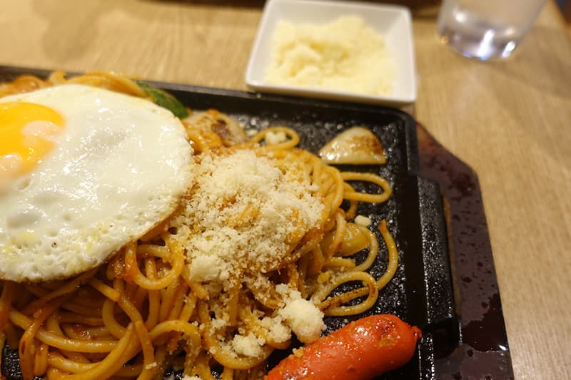 ローマ軒 アルデ新大阪店の大阪ナポリタンのチーズ