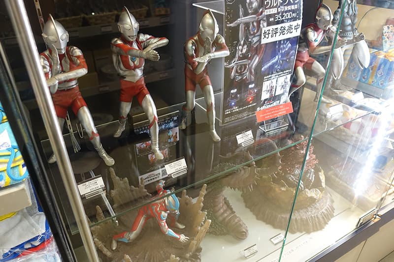 ウルトラマンワールドM78 東京駅店のウルトラマンフィギュア