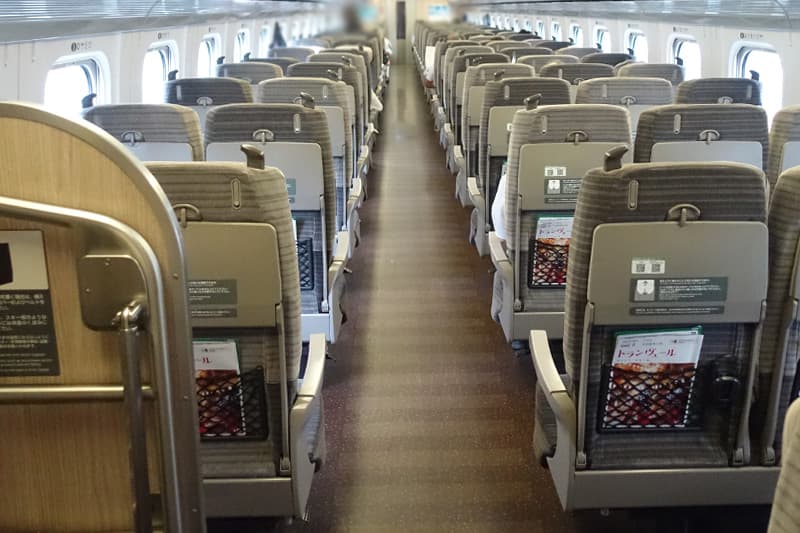 新幹線のE5系の座席