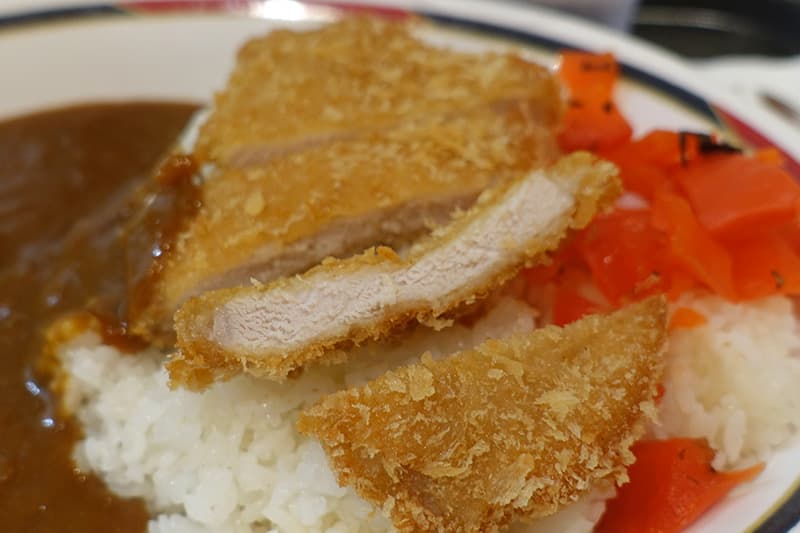 東京駅のアルプスのカツカレー