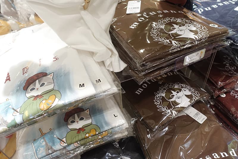 mofusand もふもふストア東京駅のTシャツ