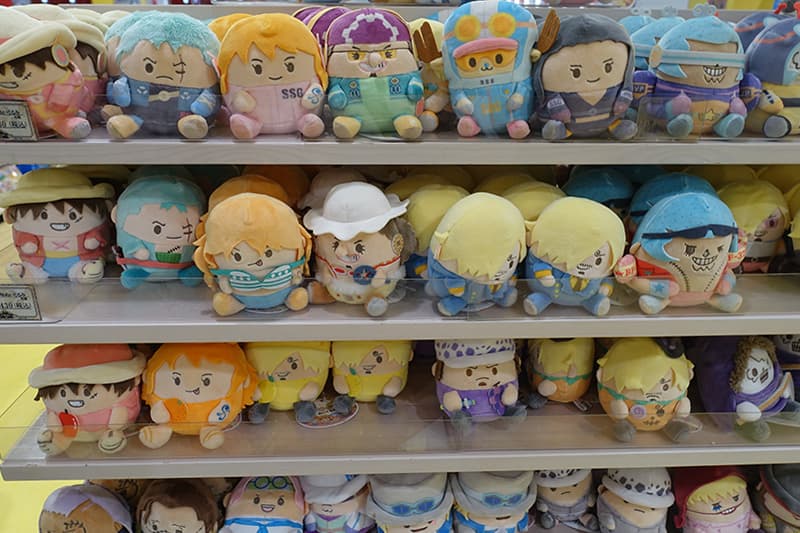 ONE PIECE 麦わらストアのぬいぐるみ