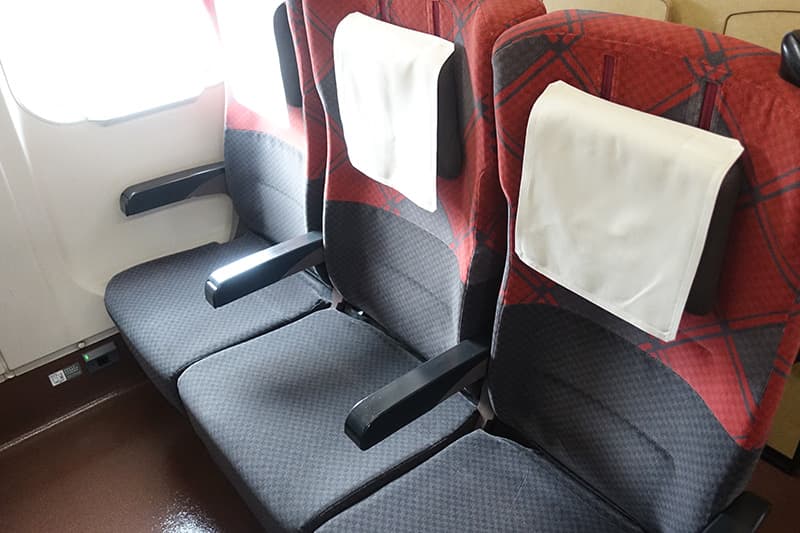 新幹線 E7系の座席