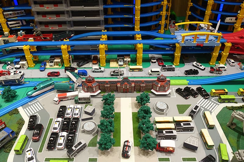 トミカ プラレールショップ東京店のジオラマ