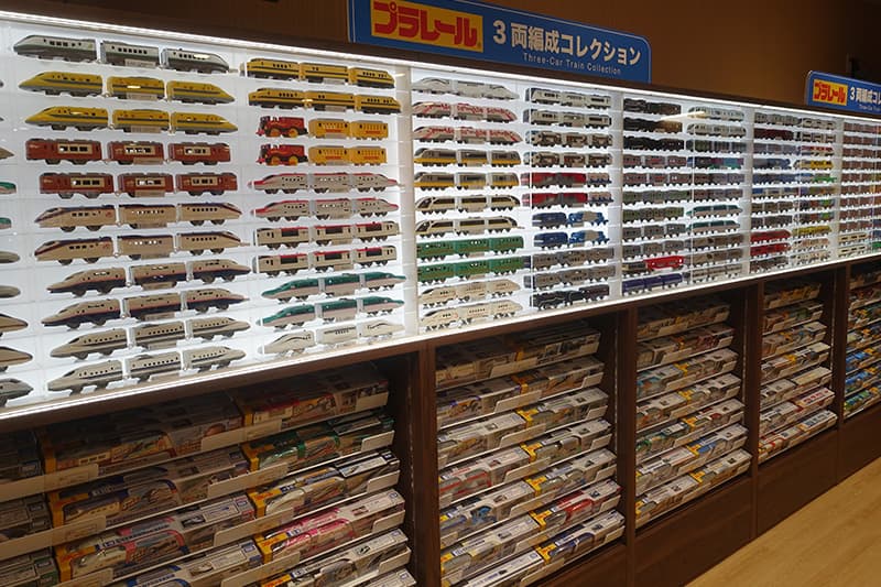 トミカ プラレールショップ東京店のプラレールの3両編成コレクション