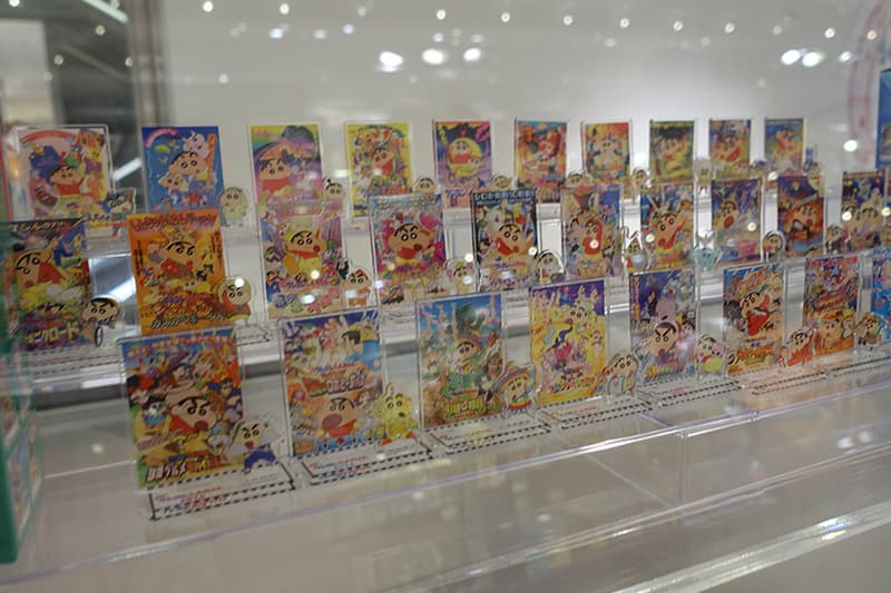 映画クレヨンしんちゃんのアクリルスタンド