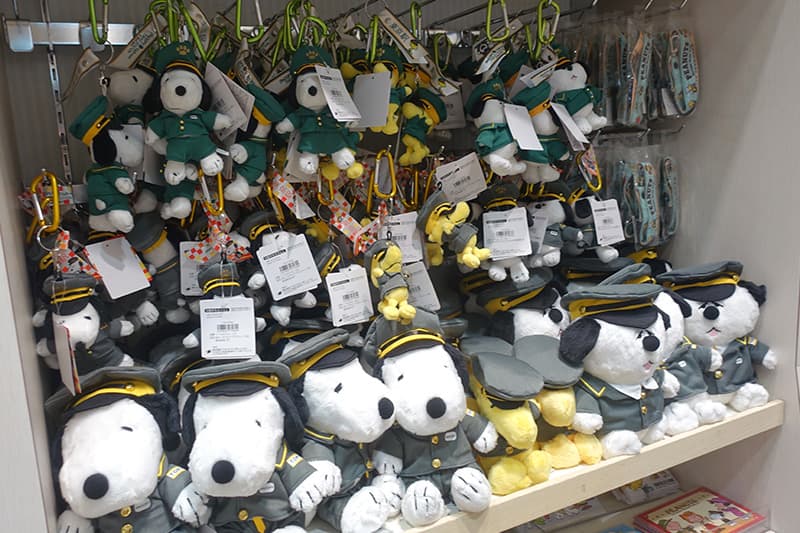 スヌーピータウンミニの東京駅一番街店限定ぬいぐるみ