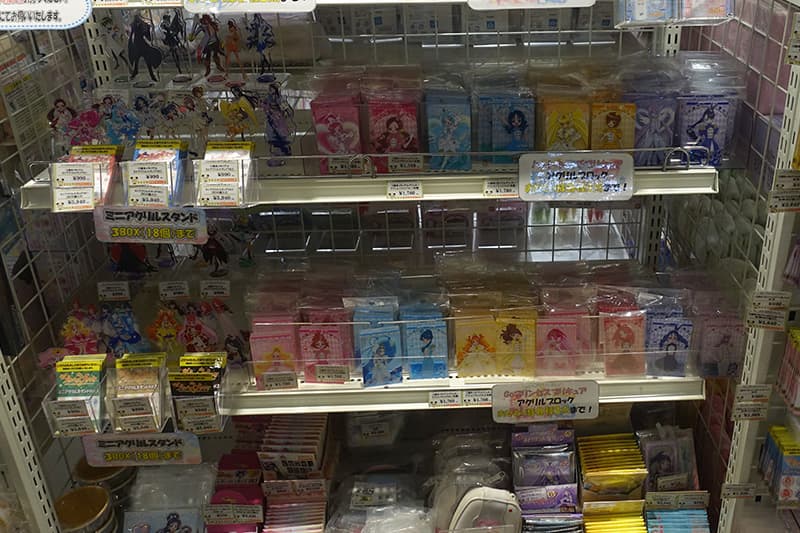 テレアサショップ東京駅店のプリキュアのグッズ