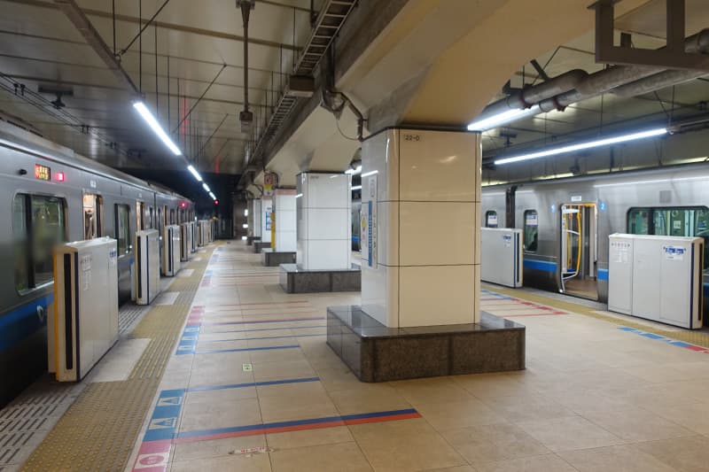 小田急電鉄のホーム