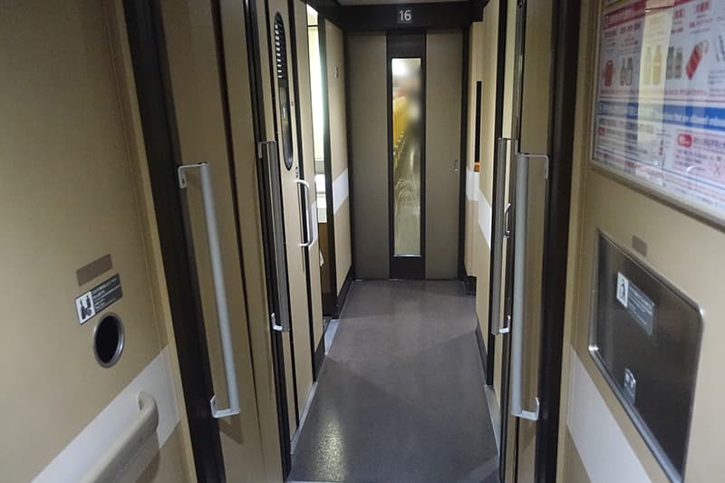 新幹線 E6系のトイレ